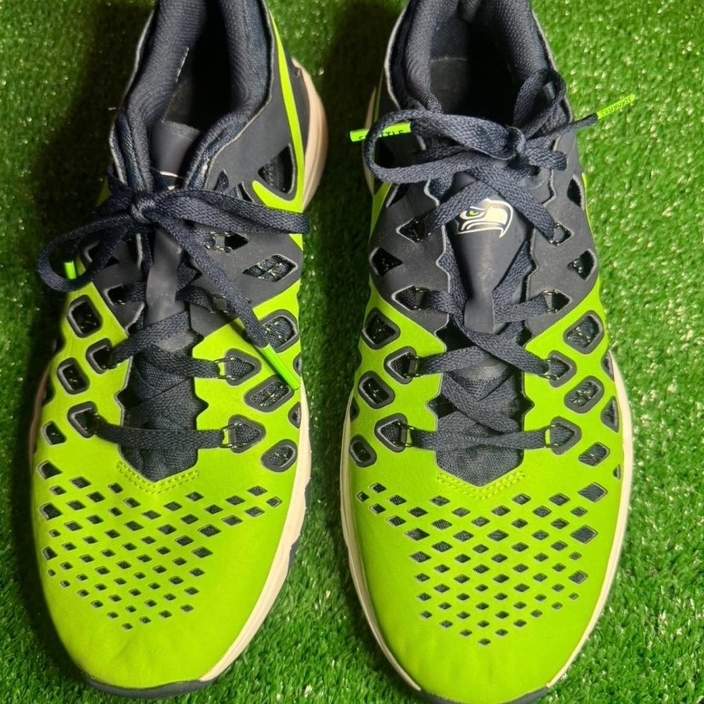 Nike Train Speed 4 AMP Men's Sneakers Blue Seattle Seahawks Men's Size 8, 8.5 - Picture 2 of 11